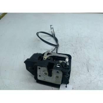 Recambio de cerradura puerta trasera izquierda para ssangyong rodius i 2.7 xdi 4wd referencia OEM IAM 7131021004  