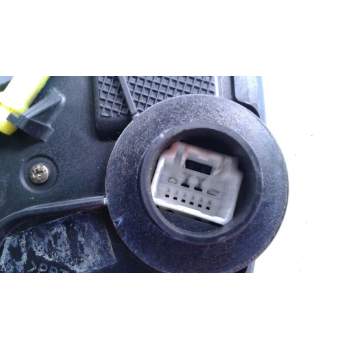 Recambio de cerradura puerta delantera derecha para toyota corolla (e12) 2.0 d-4d linea luna berlina referencia OEM IAM   