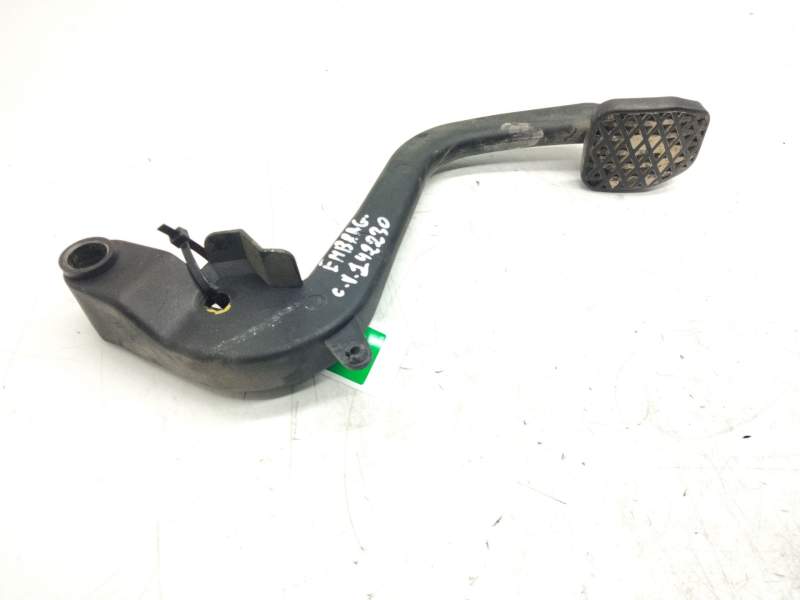 Recambio de pedal embrague para bmw serie 3 berlina (e46) 320d referencia OEM IAM 1163870  