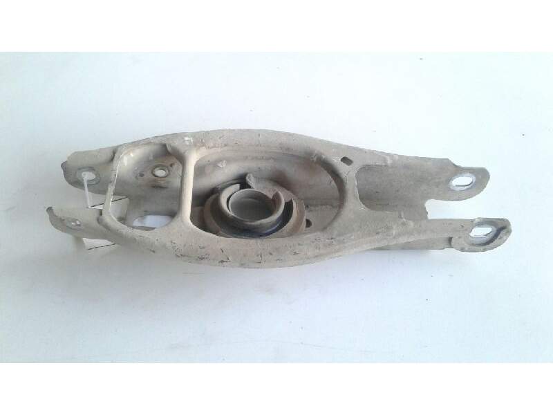 Recambio de brazo suspension superior trasero derecho para bmw serie 1 berlina (e81/e87) 118d referencia OEM IAM   