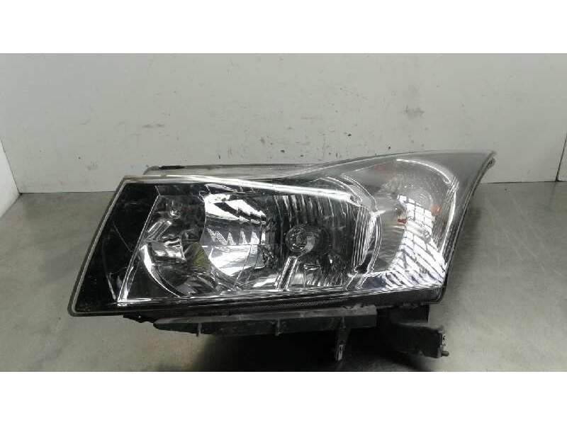 Recambio de faro izquierdo para chevrolet cruze l referencia OEM IAM   