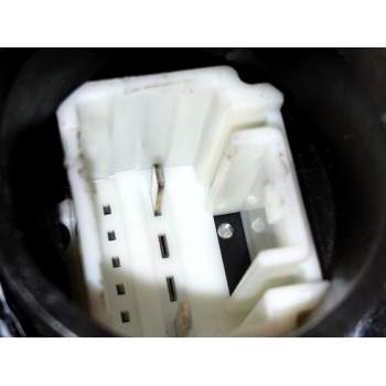 Recambio de cerradura puerta trasera derecha para toyota avensis sedán (_t25_) 2.0 (azt250_) referencia OEM IAM 6905002102  