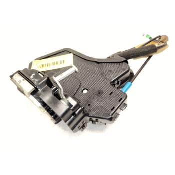 Recambio de cerradura puerta trasera derecha para toyota avensis sedán (_t25_) 2.0 (azt250_) referencia OEM IAM 6905002102  