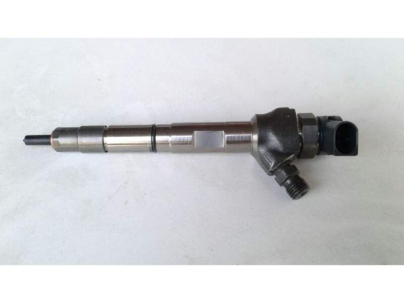 Recambio de inyector para volkswagen touran (5t1) 2.0 tdi referencia OEM IAM 0445110469  