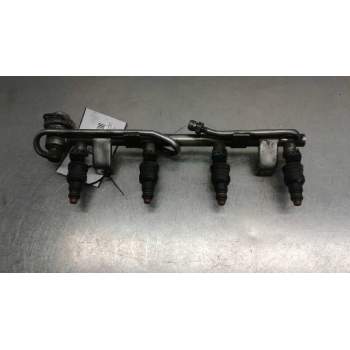 Recambio de rampa inyectora para volkswagen passat berlina (3b2) básico referencia OEM IAM 058133681  