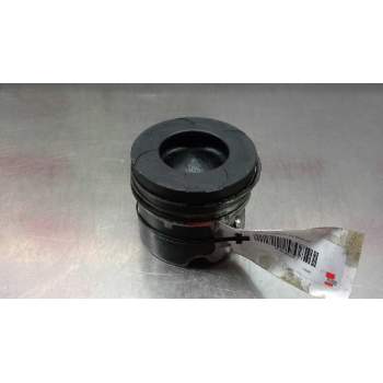 Recambio de piston para nissan pathfinder (r51) 2.5 dci diesel cat referencia OEM IAM   