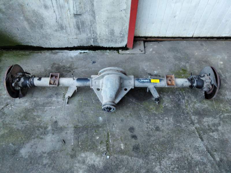 Recambio de puente trasero para iveco daily v furgoneta 29s13, 29l13, 35c13, 35s13, 40c13, 40s13 referencia OEM IAM 7185885  