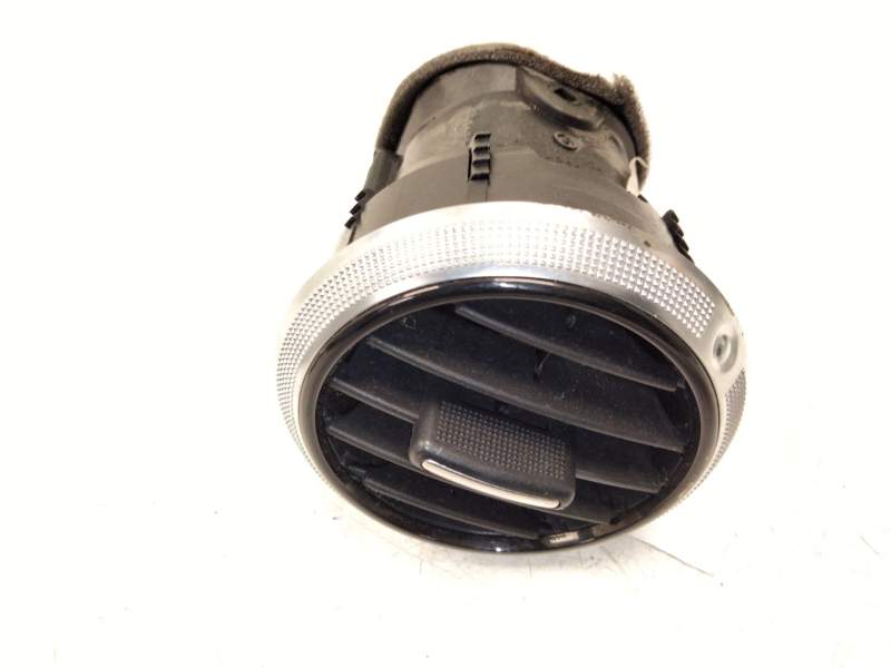 Recambio de aireador central para audi a3 sportback (8pa) 1.6 tdi referencia OEM IAM 8P0820901A  
