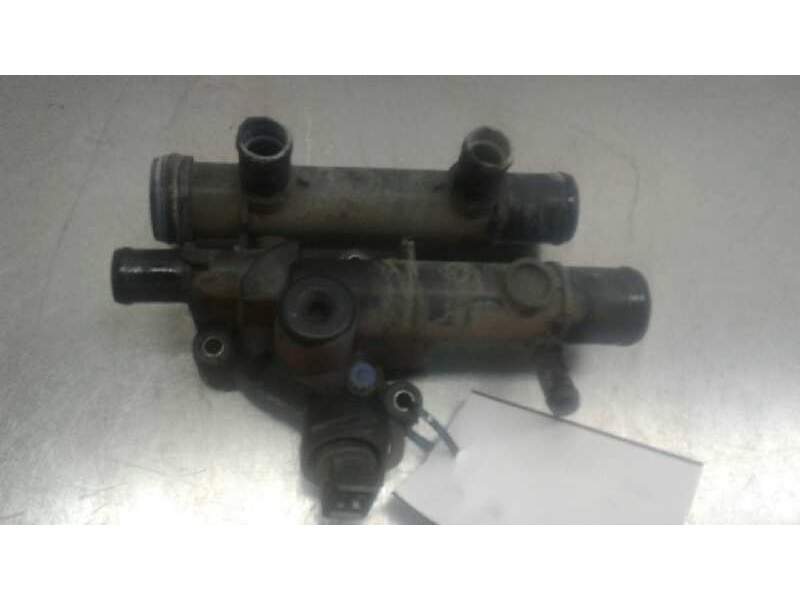 Recambio de caja termostato para renault master ii phase 2 caja cerrada 2.5 diesel referencia OEM IAM 8200262241  