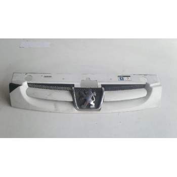 Recambio de rejilla delantera para peugeot partner (s2) combi plus referencia OEM IAM   
