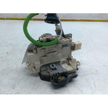 Recambio de cerradura puerta trasera derecha para audi a3 sportback (8pa) 1.6 tdi referencia OEM IAM 4F0839016  