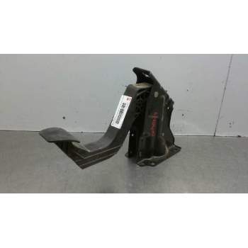 PEDAL EMBRAGUE 