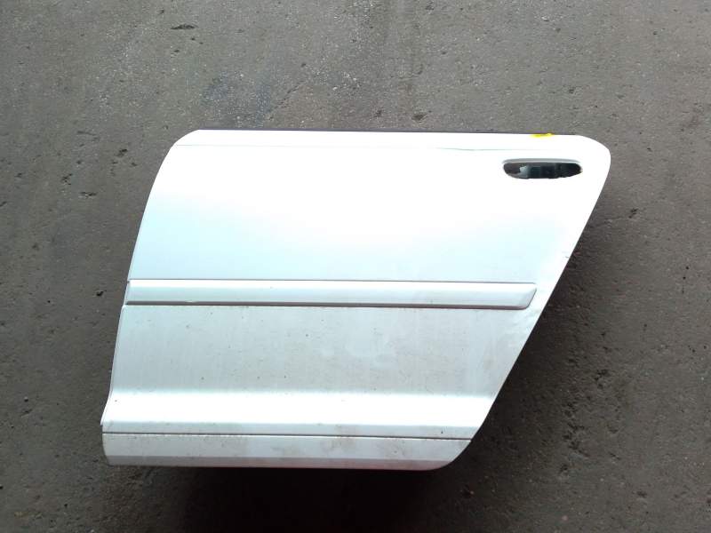 Recambio de puerta trasera izquierda para audi a3 sportback (8pa) 1.6 tdi referencia OEM IAM 8P4833051A  