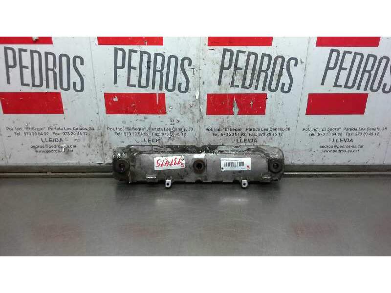 Recambio de tapa balancines para renault scenic ii confort dynamique referencia OEM IAM 8200303546  
