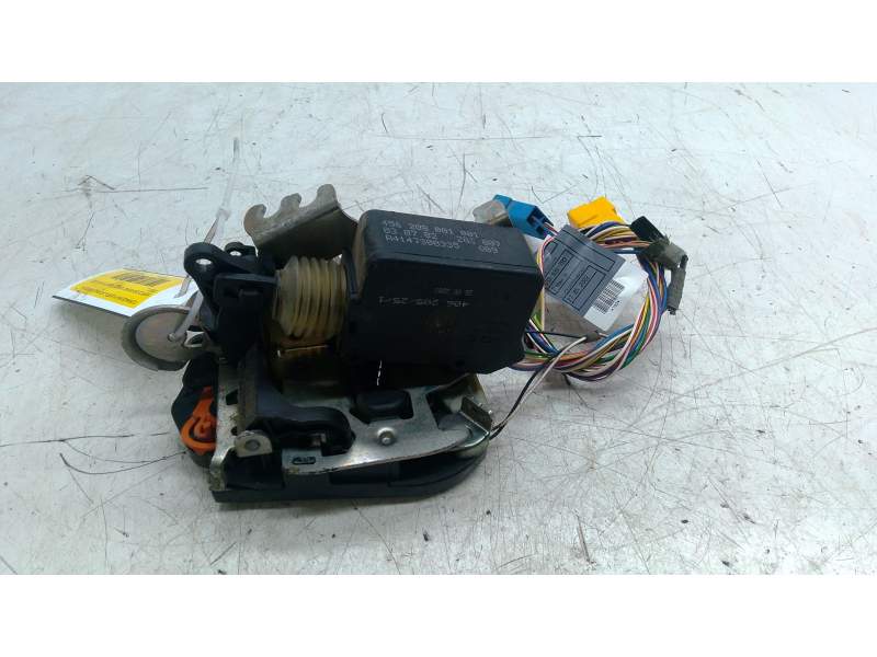 Recambio de cerradura puerta lateral derecha para mercedes-benz vaneo (414) 1.6 (414.700) referencia OEM IAM A4147300335  