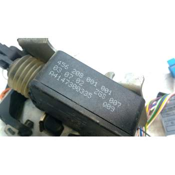 Recambio de cerradura puerta lateral derecha para mercedes-benz vaneo (414) 1.6 (414.700) referencia OEM IAM A4147300335  
