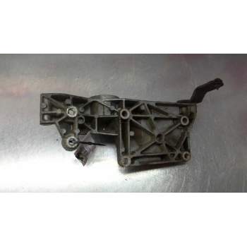 Recambio de soporte compresor de aire acondicionado para seat ibiza (6l1) stella referencia OEM IAM 038903143R  