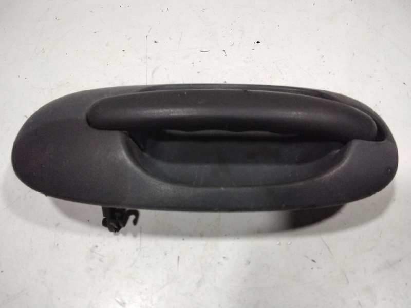 Recambio de maneta exterior trasera izquierda para chrysler voyager (gs) 2.5 td referencia OEM IAM 04717403  