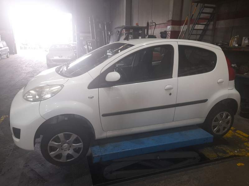 peugeot 107 del año 2001