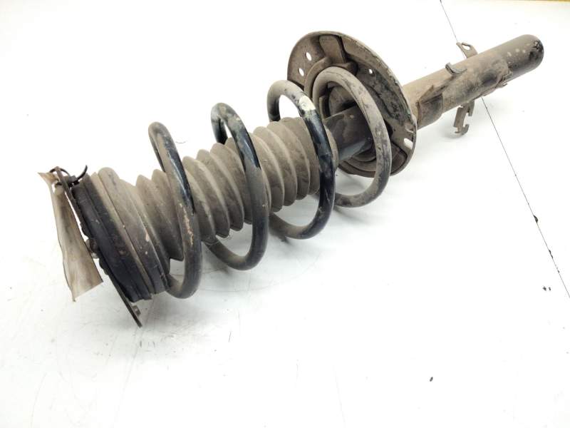 Recambio de amortiguador delantero derecho para nissan x-trail (t32) 360 referencia OEM IAM   