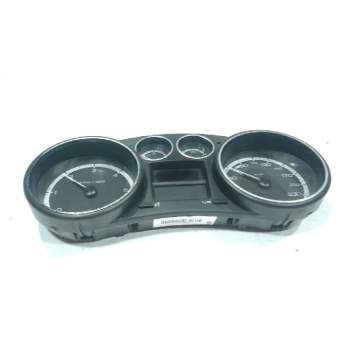 Recambio de cuadro instrumentos para peugeot 308 confort referencia OEM IAM 554001550312  