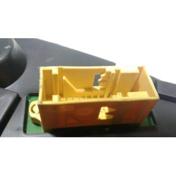 Recambio de cuadro instrumentos para peugeot 308 confort referencia OEM IAM 554001550312  