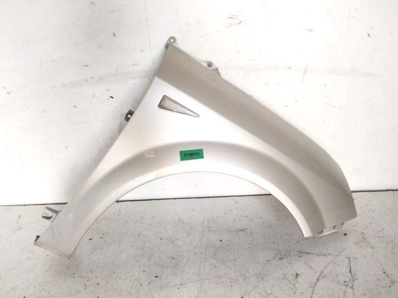 Recambio de aleta delantera derecha para renault scenic ii dynamique referencia OEM IAM   