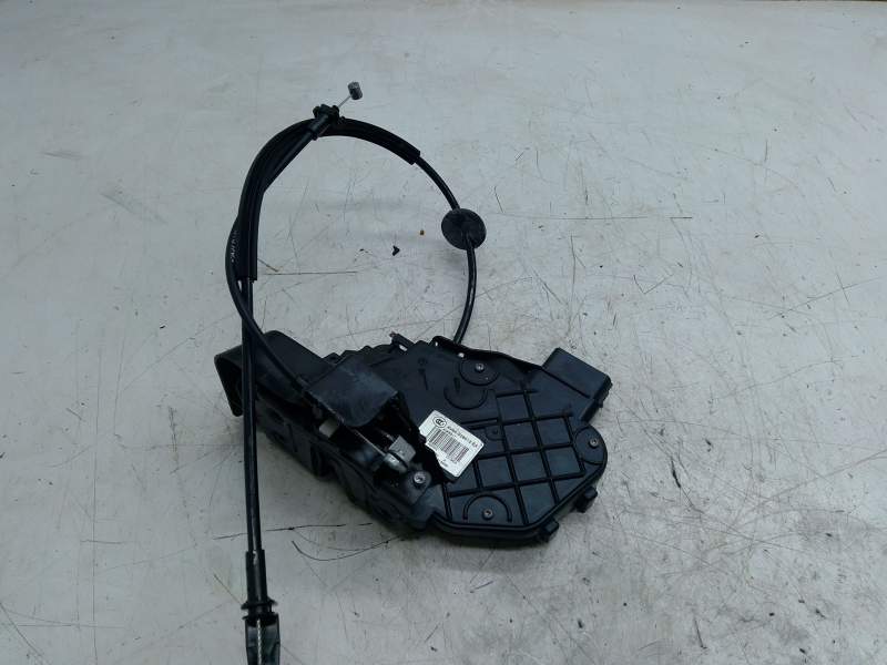 Recambio de cerradura puerta trasera derecha para ford kuga i 2.0 tdci referencia OEM IAM 8V4AS26412  