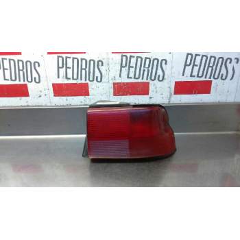 PILOTO TRASERO DERECHO 93AG13A602 