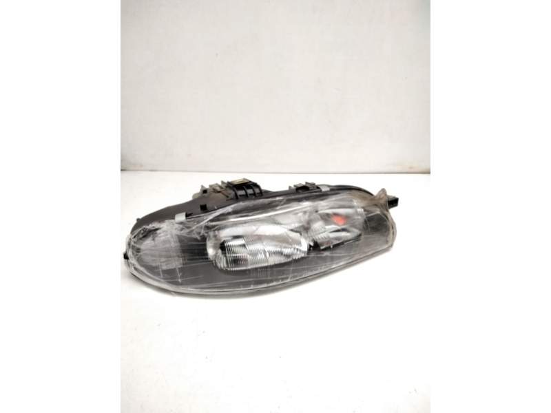 Recambio de faro derecho para fiat brava (182) jtd 105 / 100 sx referencia OEM IAM DEPO 6611120R  01027861