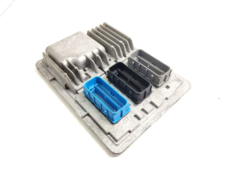 Recambio de centralita motor uce para opel astra k lim. 5türig referencia OEM IAM 12670579  