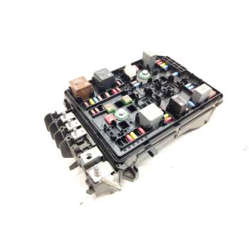 CAJA RELES 39019184 