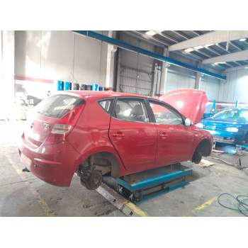 HYUNDAI i30 (FD) de desguace