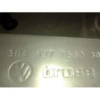 Recambio de elevalunas delantero derecho para volkswagen passat b5 (3b2) 1.9 tdi referencia OEM IAM 3B4837756D  