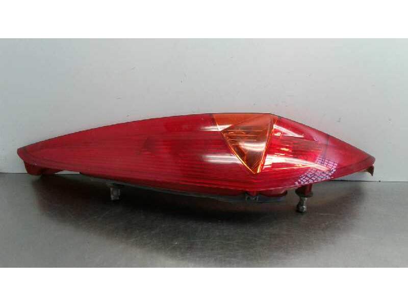 Recambio de piloto trasero izquierdo para fiat punto berlina (188) 1.2 16v cat referencia OEM IAM 286201  