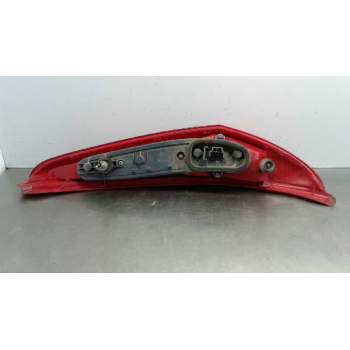 Recambio de piloto trasero izquierdo para fiat punto berlina (188) 1.2 16v cat referencia OEM IAM 286201  
