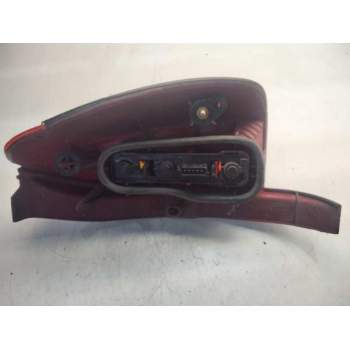 Recambio de piloto trasero izquierdo para peugeot 306 break xt referencia OEM IAM 45227  