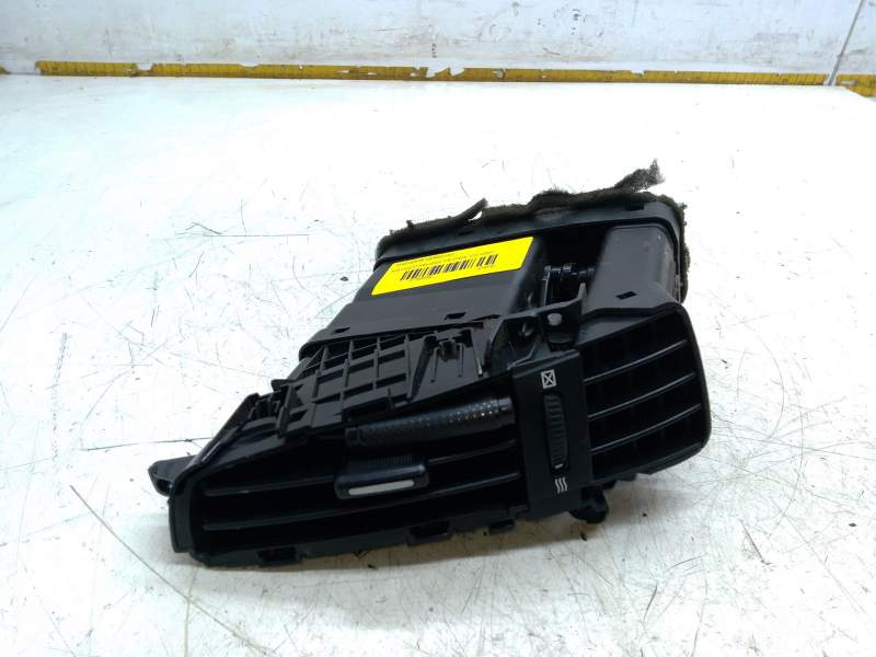 Recambio de aireador derecho para kia cee´d sw (ed) 1.6 crdi 115 referencia OEM IAM 974901H000  