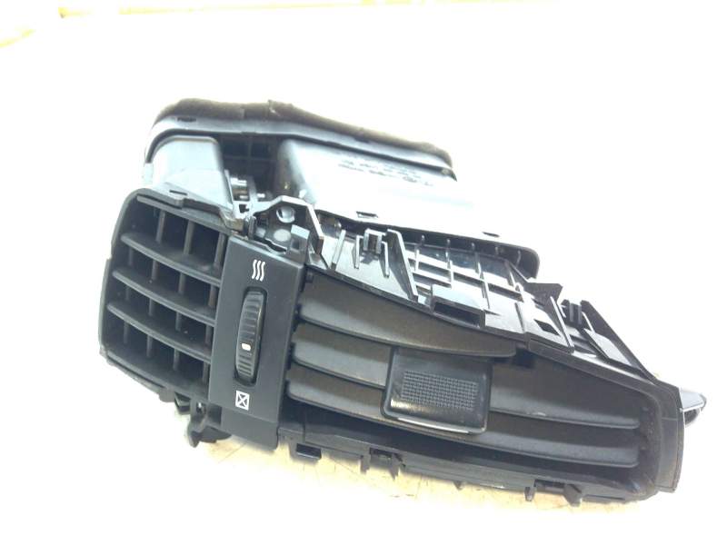 Recambio de aireador izquierdo para kia cee´d sw (ed) 1.6 crdi 115 referencia OEM IAM 974801H000  