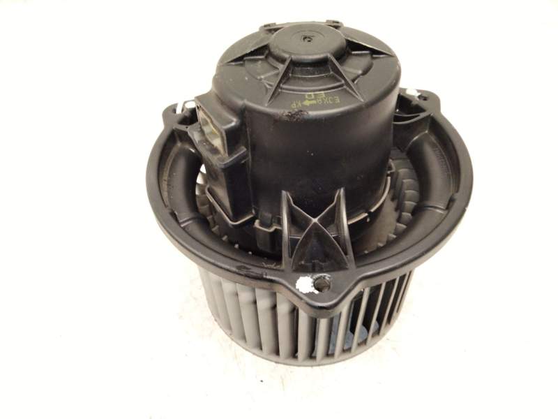 Recambio de motor calefaccion para kia cee´d sw (ed) 1.6 crdi 115 referencia OEM IAM 971131H000  