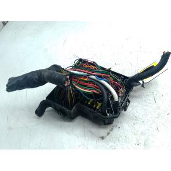 Recambio de caja reles para hyundai matrix (fc) 1.5 crdi referencia OEM IAM 9120417550  