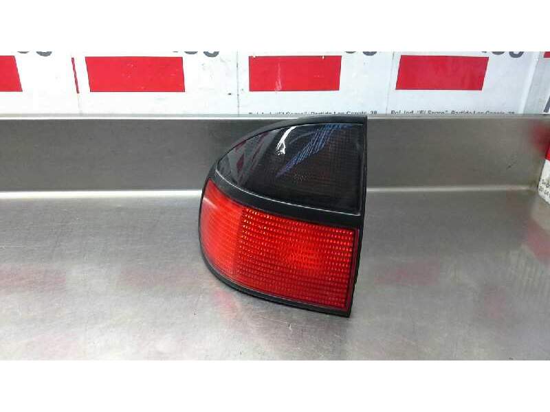 Recambio de piloto trasero izquierdo para renault laguna (b56) 2.2 diesel referencia OEM IAM 7700820052 VALEO 2225 