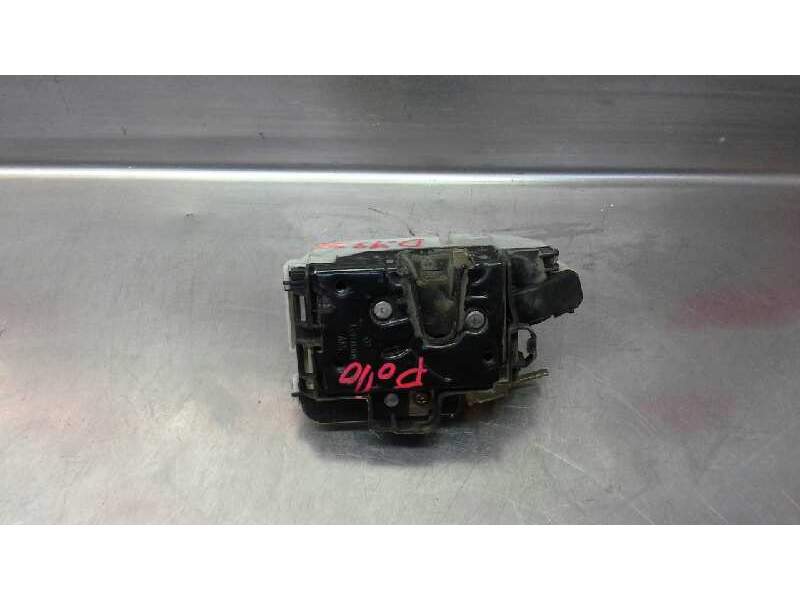 Recambio de cerradura puerta delantera derecha para volkswagen polo berlina (6n1) básico referencia OEM IAM 6N1837016D  