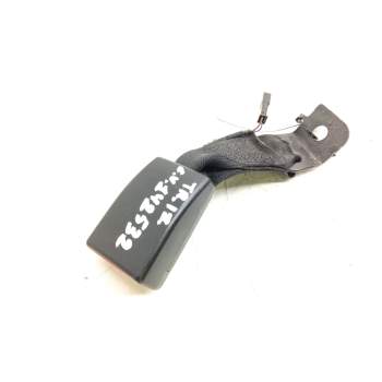 Recambio de enganche cinturon trasero izquierdo para bmw serie 1 lim. (f20/f21) referencia OEM IAM 7266352  