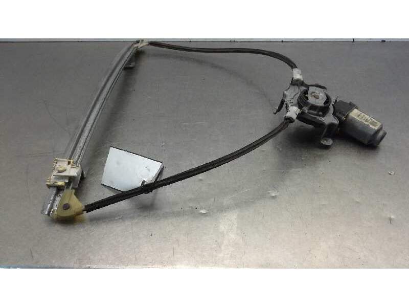 Recambio de elevalunas delantero izquierdo para renault clio ii fase ii (b/cb0) authentique referencia OEM IAM 7700842247  