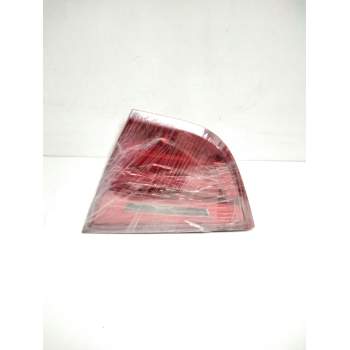 Recambio de piloto trasero derecho porton para bmw serie 3 berlina (e90) 318d referencia OEM IAM 7154156AI 218402 