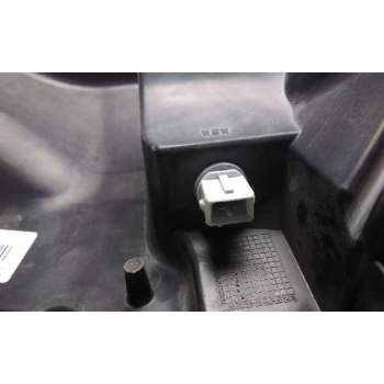 Recambio de faro derecho para renault maxity referencia OEM IAM 89317221 26010MB50A 
