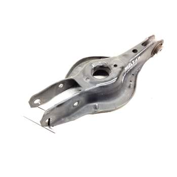 BRAZO SUSPENSION INFERIOR TRASERO DERECHO 686754102 