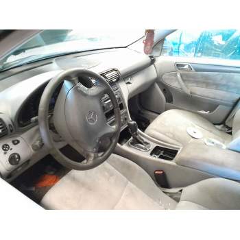 mercedes-benz clase c (w203) del año 2004