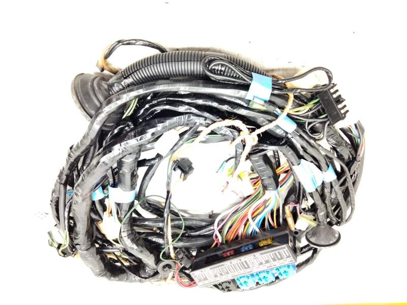 Recambio de instalacion electrica completa para nissan patrol gr iv (y60, gr) 4.2 cat referencia OEM IAM 24010Y9560  